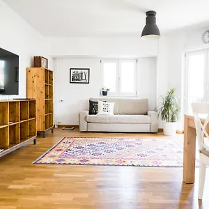 https://dianas-flat-bucharest.bucharesthotelsnow.com